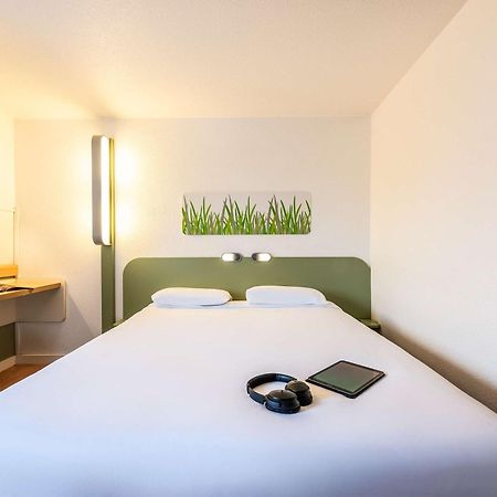 Ibis Budget Villefranche Limas Zewnętrze zdjęcie