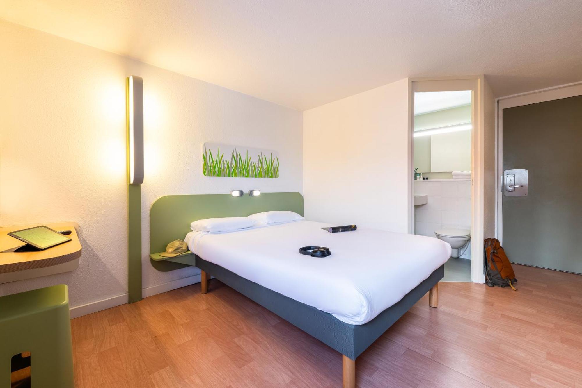 Ibis Budget Villefranche Limas Zewnętrze zdjęcie